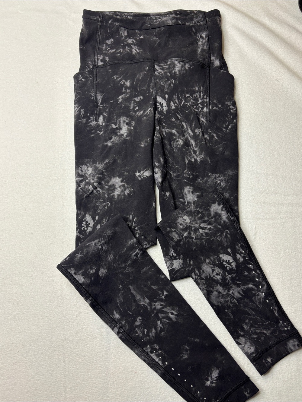 lululemon athletica Black Exterior with Light Gray Interior Leggings